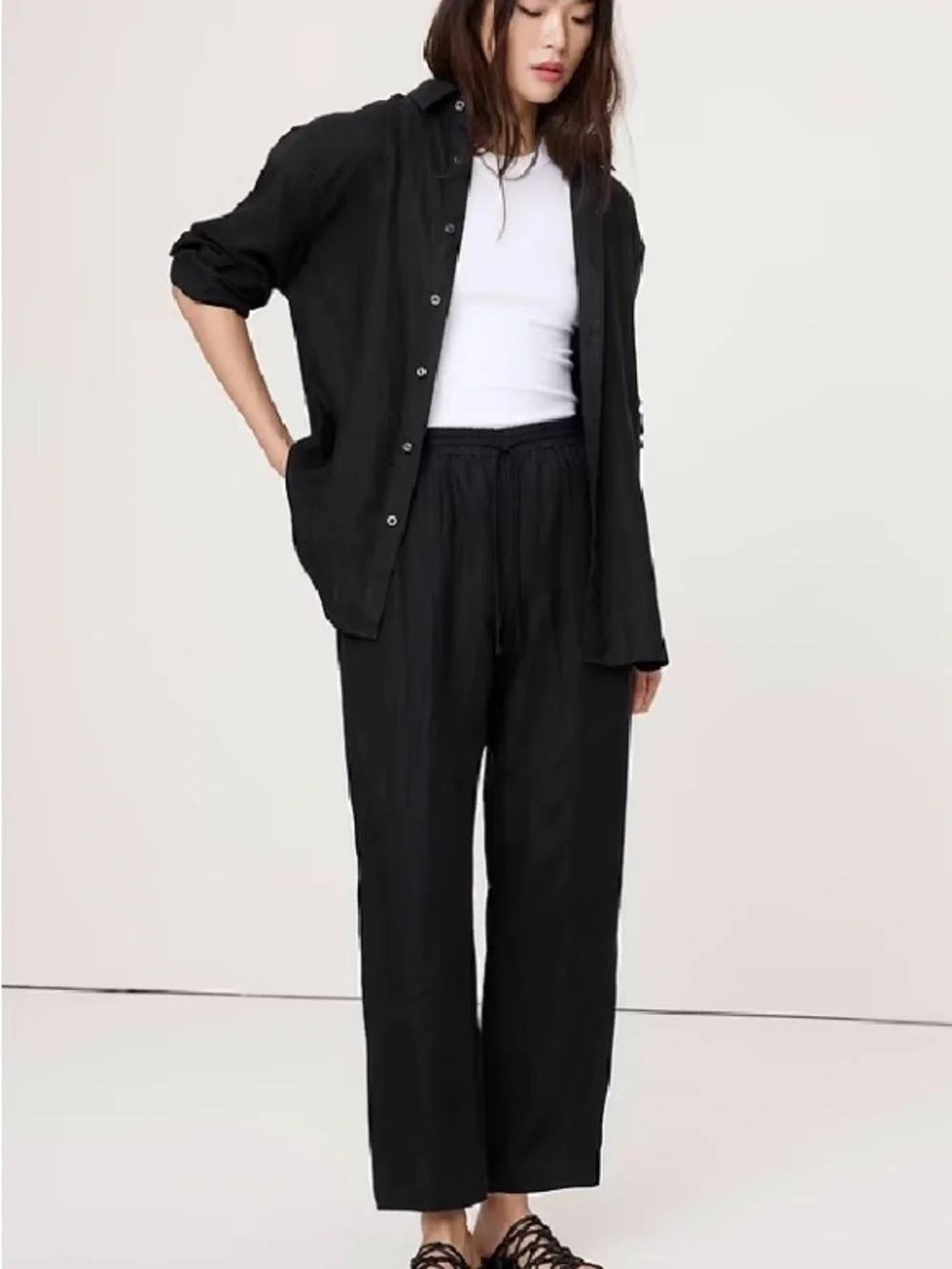 Banana Republic barrel leg